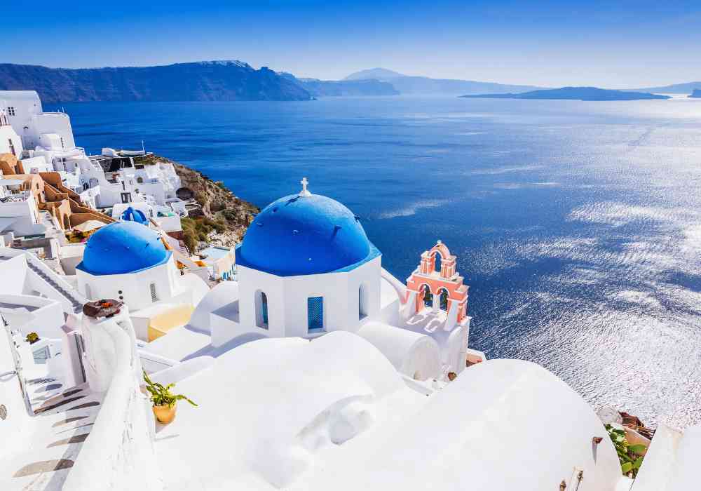 10 Best Honeymoon Islands For a Romantic & Tropical Getaway 10 How To Honeymoon