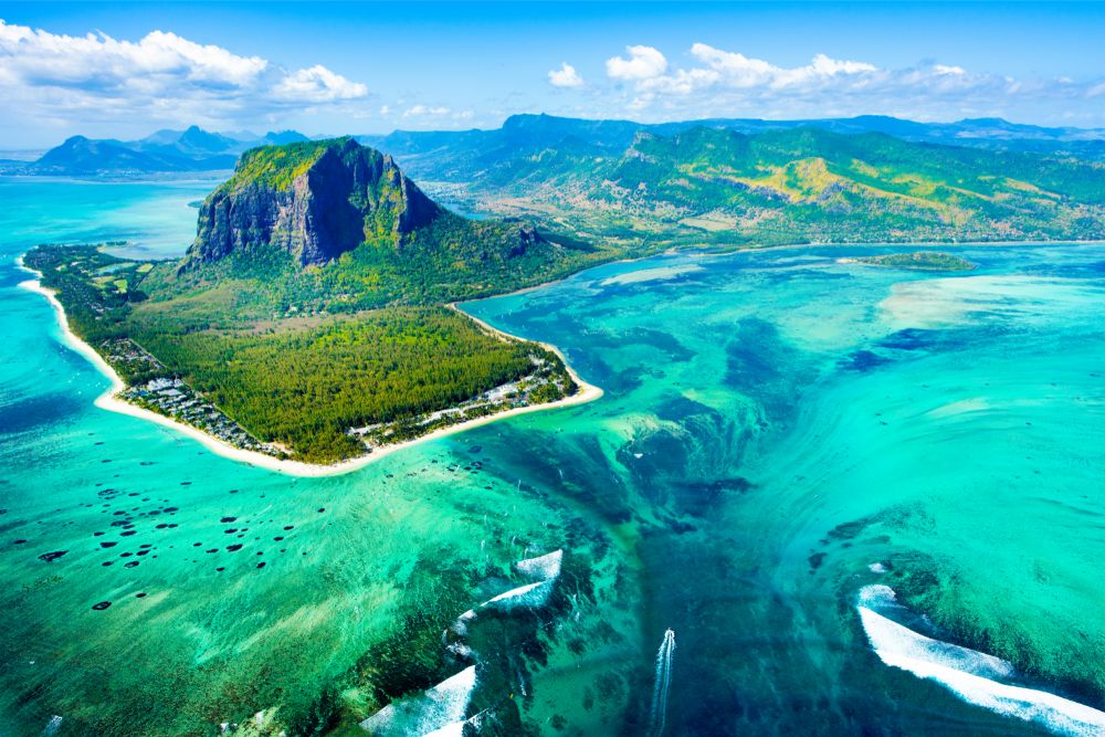 Summertime Getaway: 10 Best Honeymoon Destinations in July 8 How To Honeymoon