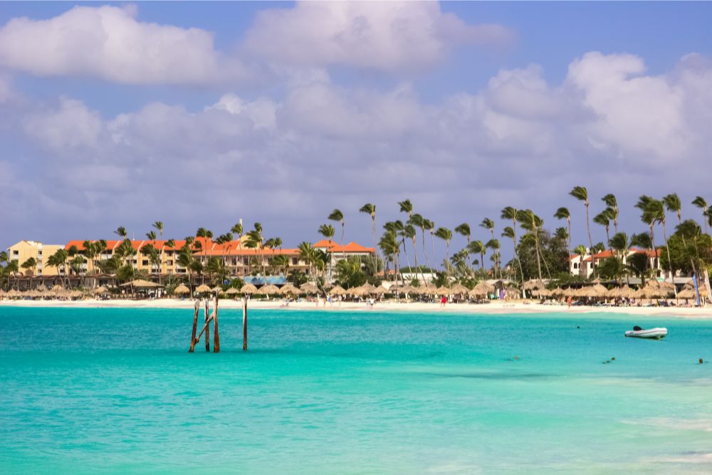 Aruba vs Turks and Caicos Honeymoon: Which Is Right For You? 2 How To Honeymoon